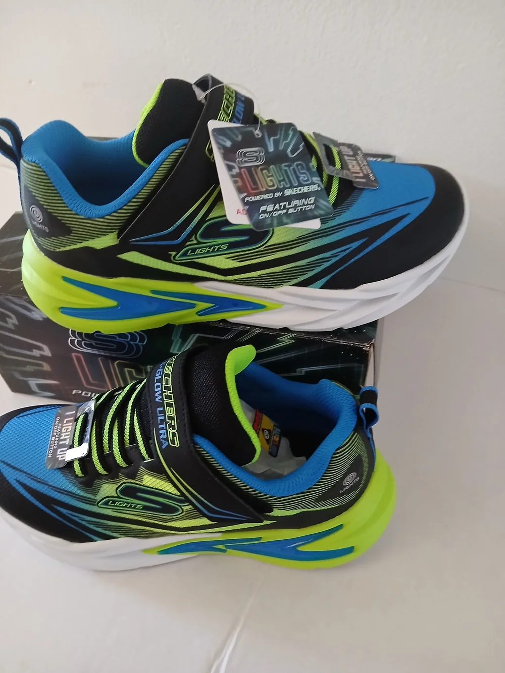 Skechers Kids Blue & Neon Green Light-Up Sneakers Easy On Easy Off $30